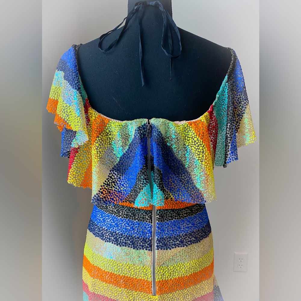 Annabeth Off the Shoulder Midi Dress
ALICE + OLIVIA - Picture 10 of 17